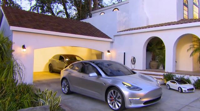 Mise à jour pour les bardeaux solaires “Solar Roof” de Tesla: beaucoup d’engouement médiatique… mais quoi de neuf réellement?